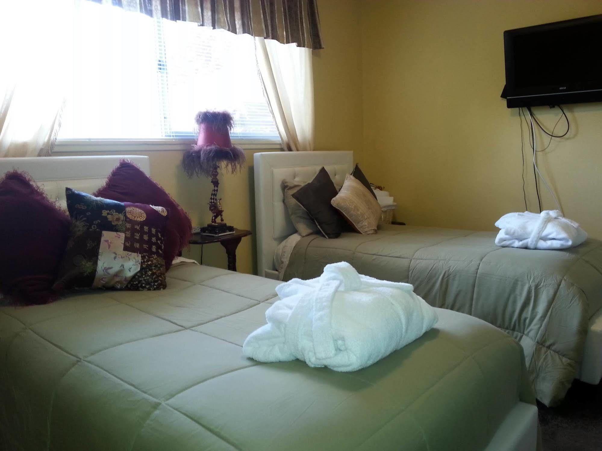 Secret Garden Bed And Breakfast Такома Екстер'єр фото
